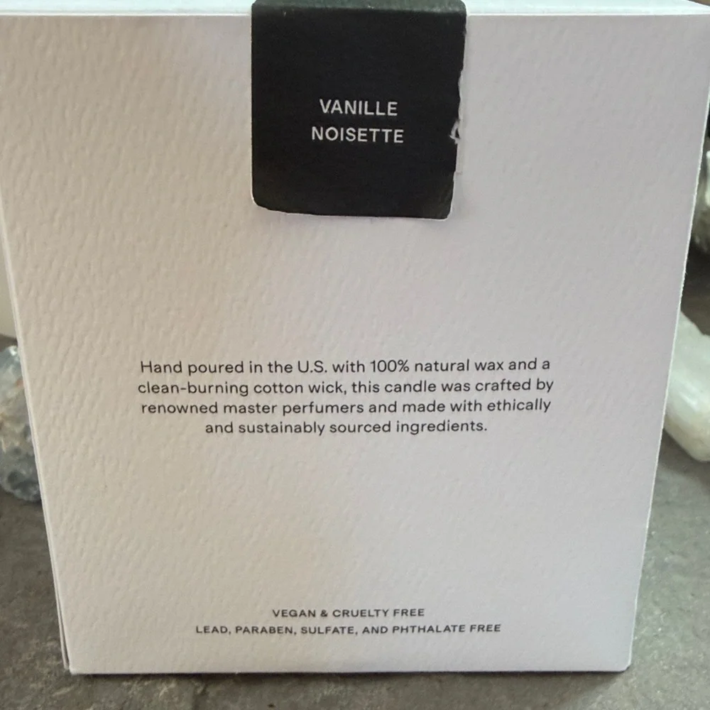 New Quince Vanilla Noisette Scented Candle home fragrance cream glass vessel box - Picture 5 of 9